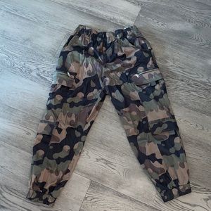 Zara camo pants